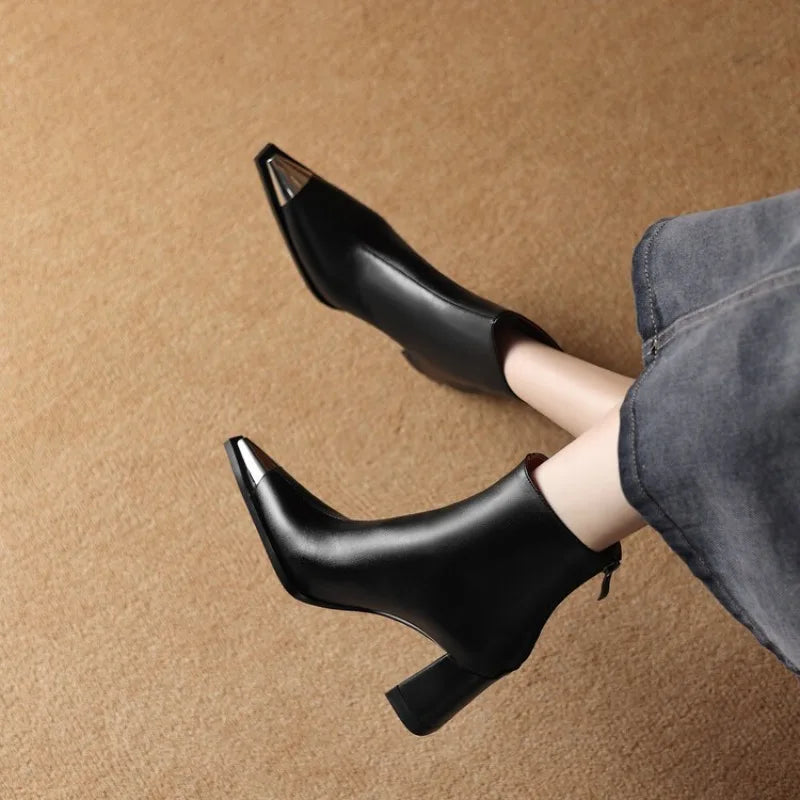 Klassische Orthopädische Stiefel mit zeitlosem Stil