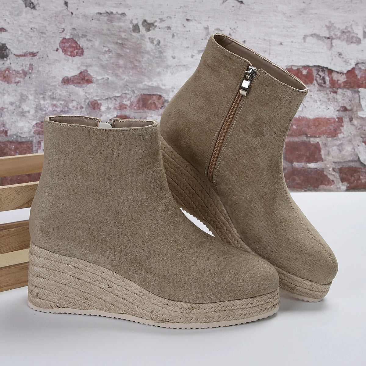 Maßgeschneiderte und bequeme orthopädische Stiefel