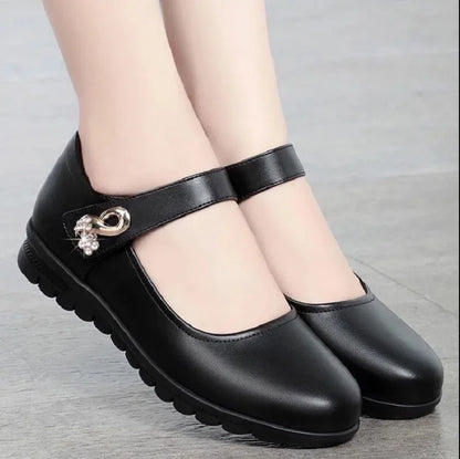 Modische und stützende orthopädische Stiefel