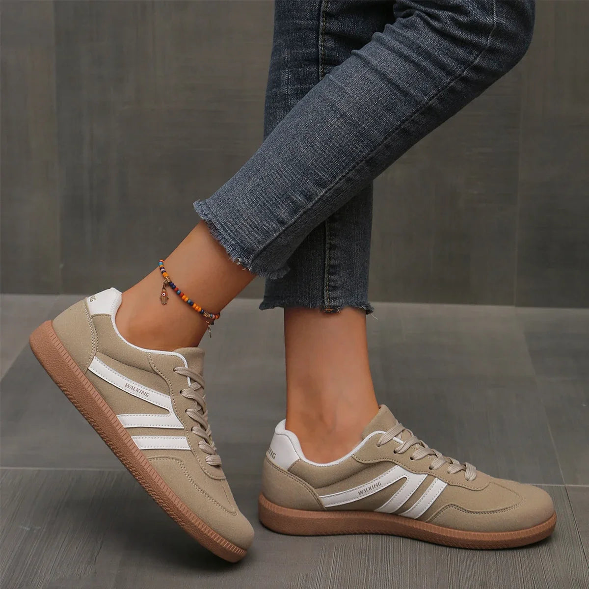 Elegante und stützende orthopädische Turnschuhe