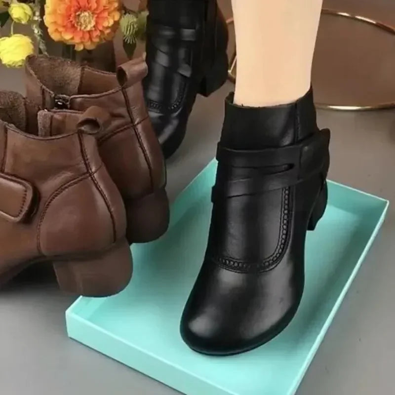 Stützende und stilvolle orthopädische Stiefel