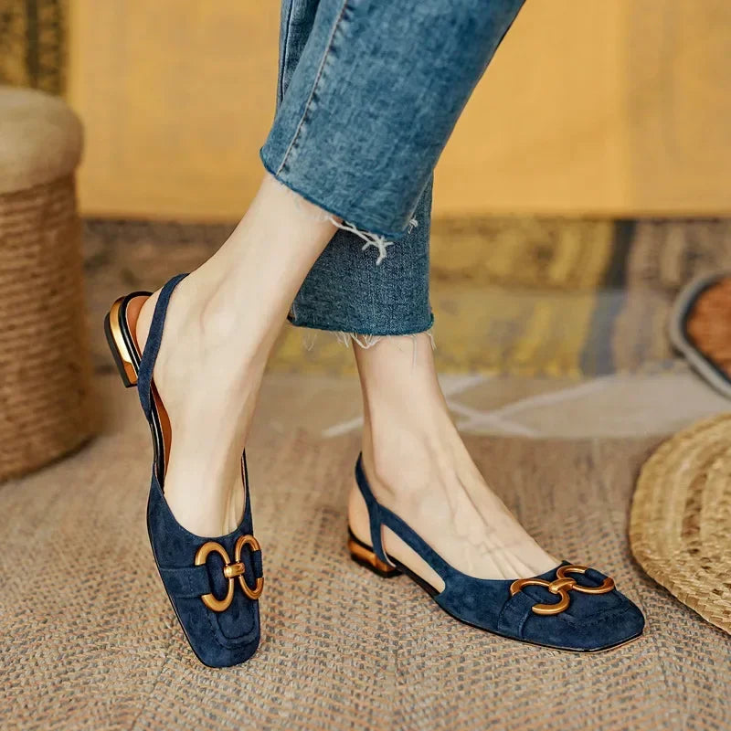 Maßgeschneiderte und bequeme orthopädische Sandalen