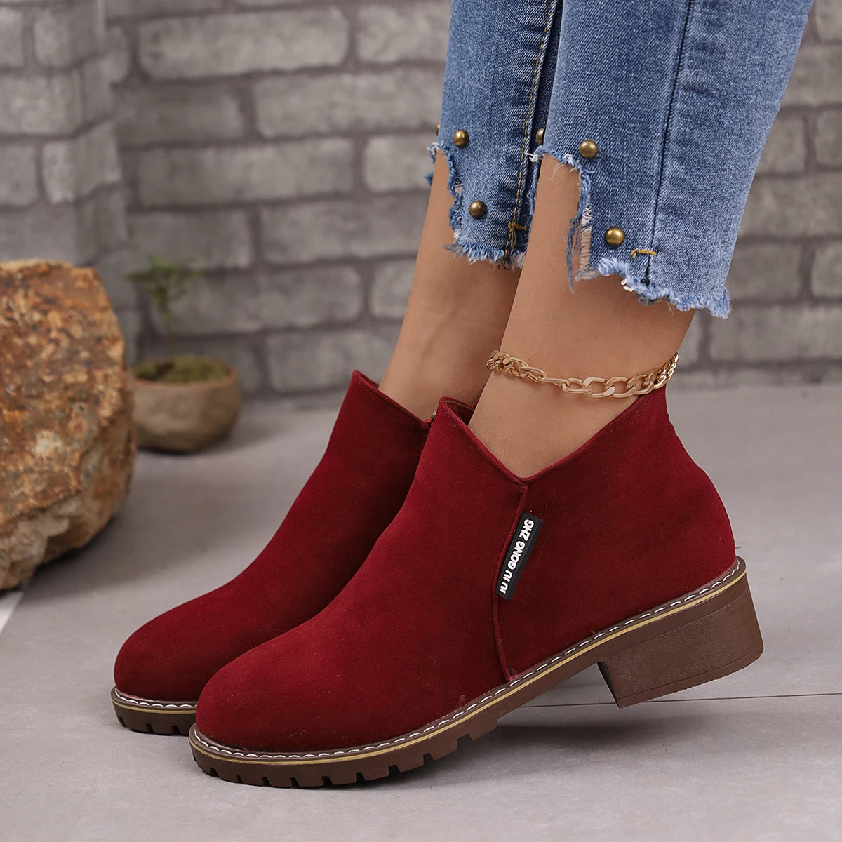 Elegante und stützende orthopädische Stiefel