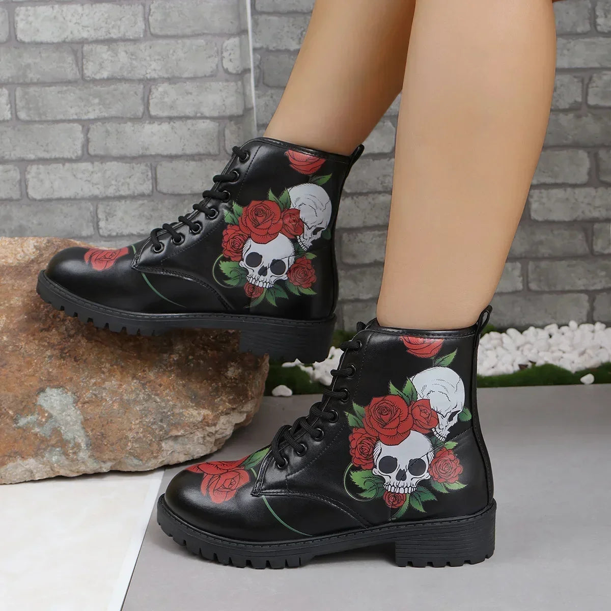 Elegante und stützende orthopädische Stiefel