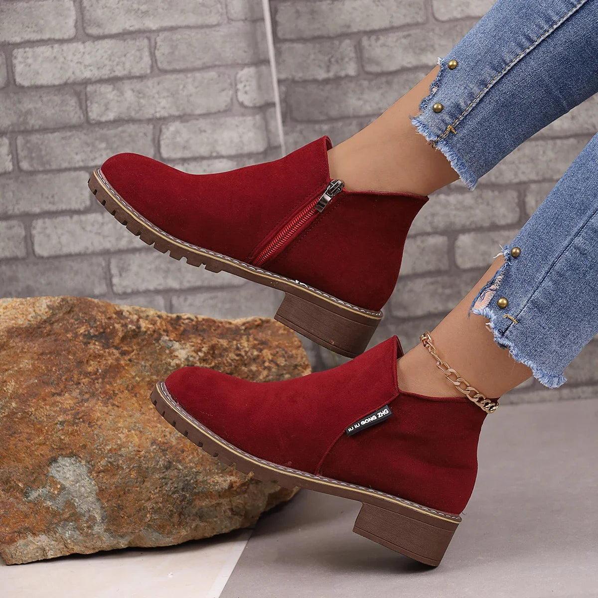 Lässige und stützende orthopädische Stiefel