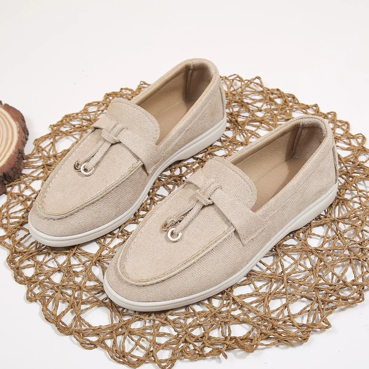 Modische und stützende orthopädische Schuhe