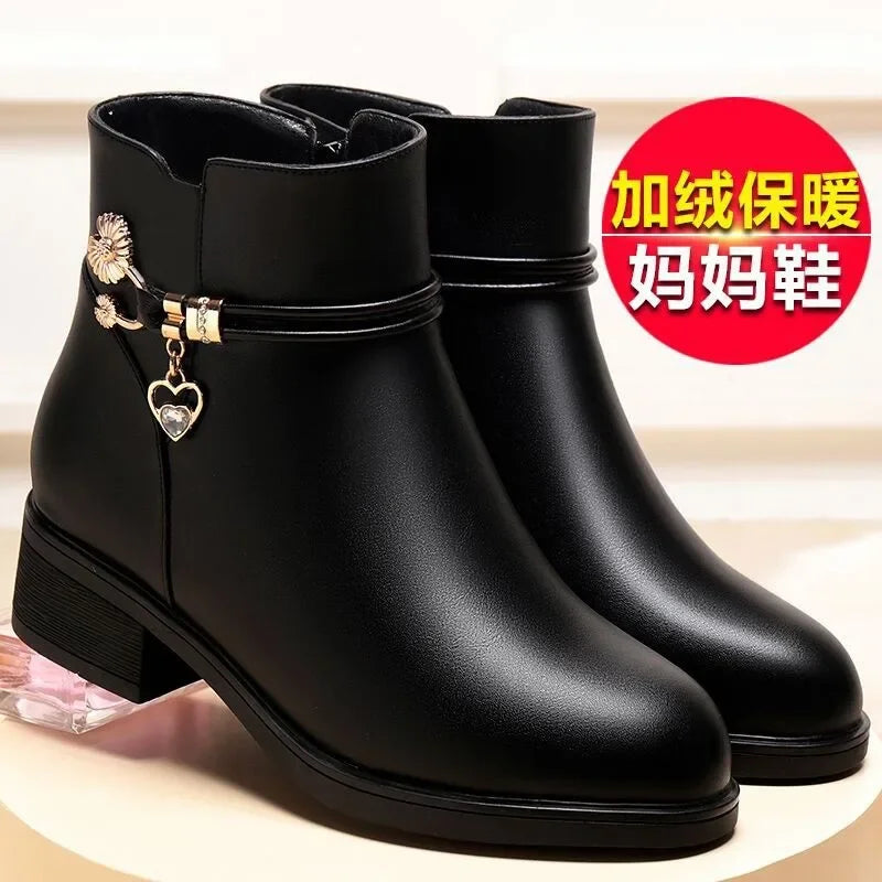 Maßgeschneiderte und bequeme orthopädische Stiefel