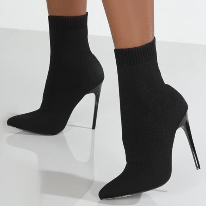 Anmutige Orthopädische Stiefel für modernen Look