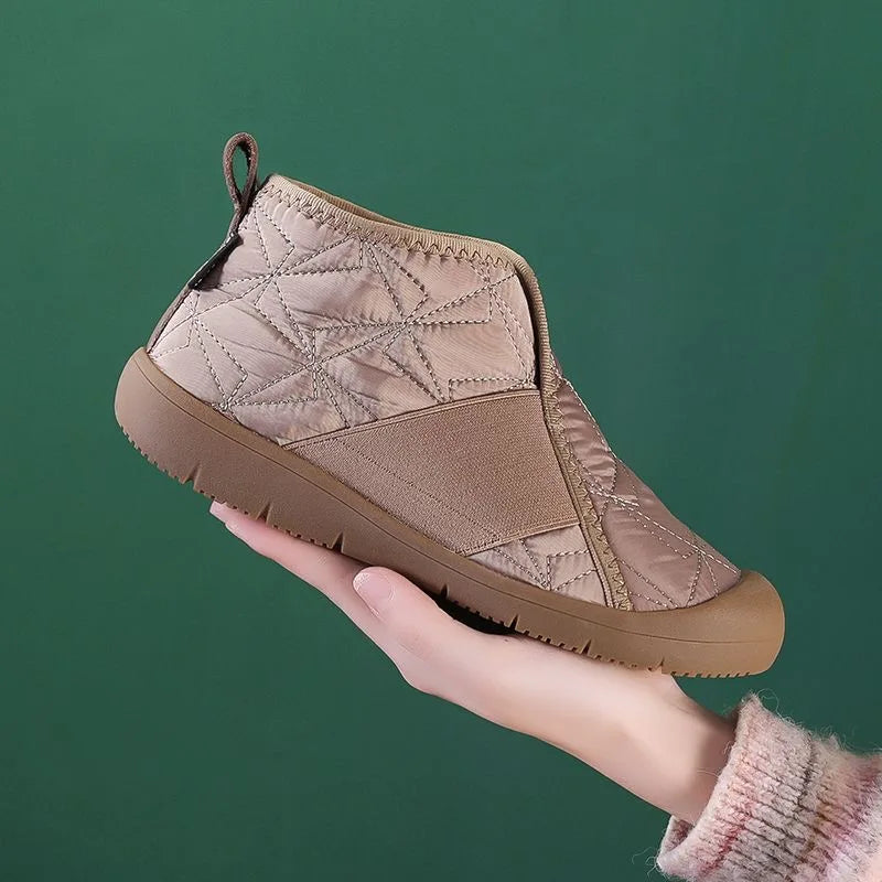 Bequeme und modische orthopädische Stiefel
