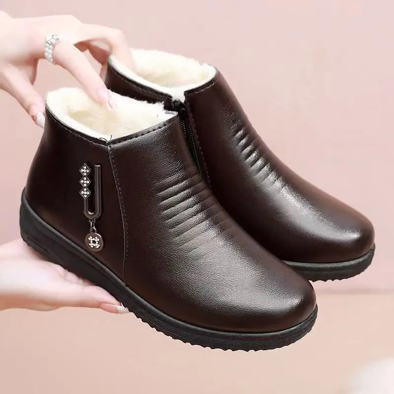Stützende und stilvolle orthopädische Stiefel