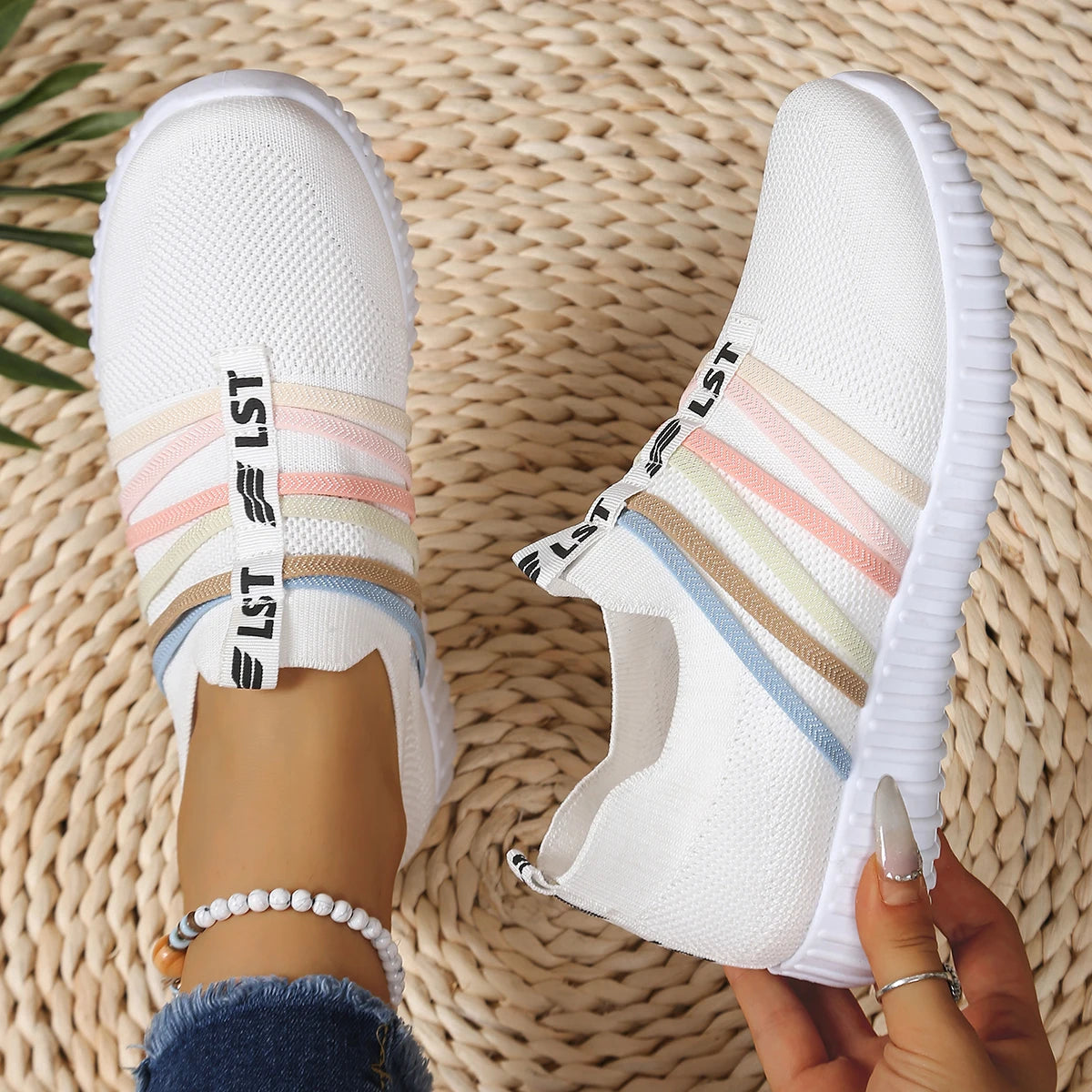 Elegante und stützende orthopädische Turnschuhe