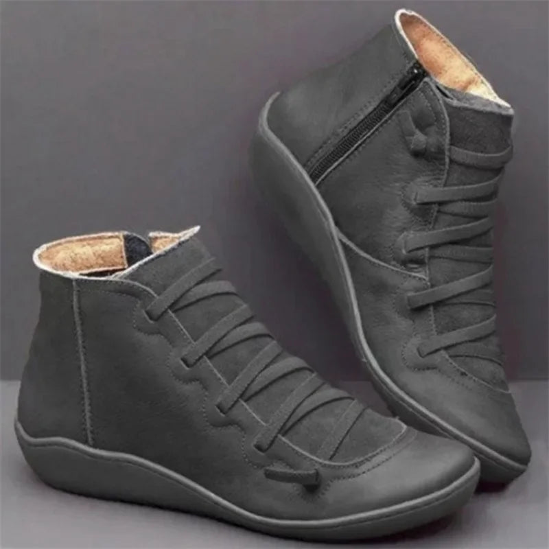 Stützende und trendige orthopädische Stiefel