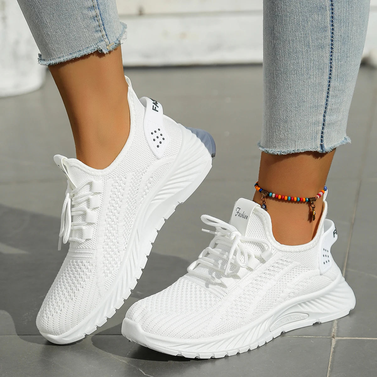 Stützende und trendige orthopädische Schuhe