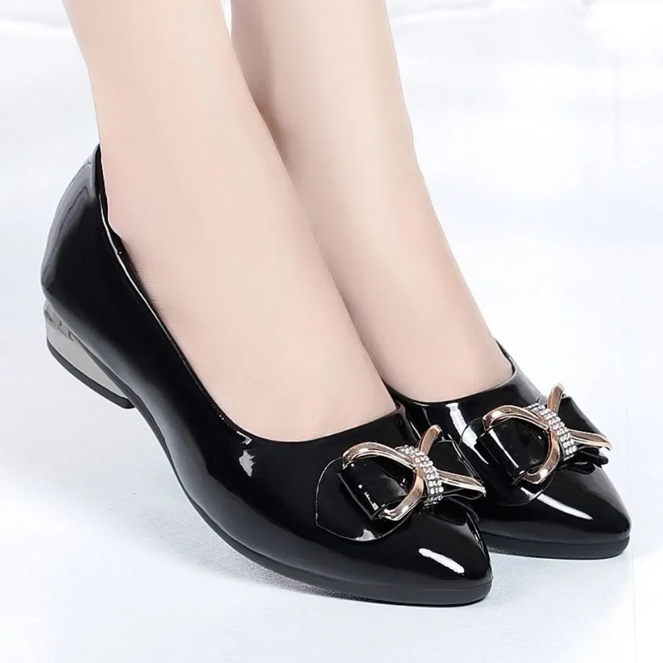 Bequeme und modische orthopädische Schuhe