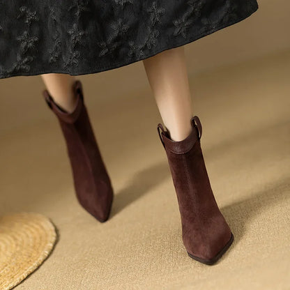 Klassische Orthopädische Stiefel mit zeitlosem Stil