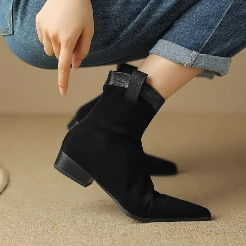 Klassische Orthopädische Stiefel mit zeitlosem Stil