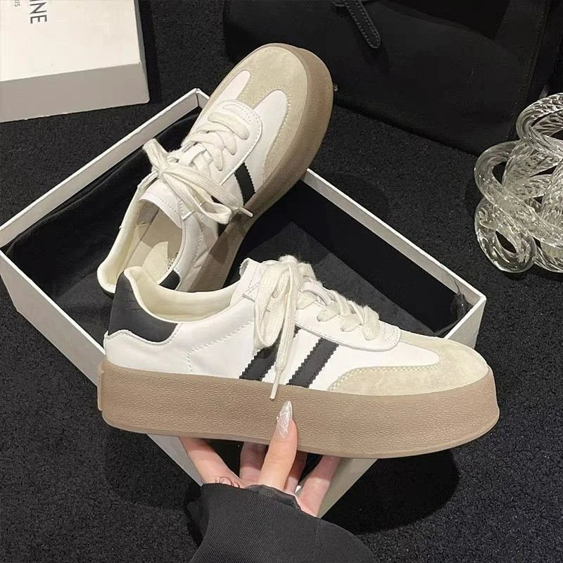 Maßgeschneiderte und bequeme orthopädische Turnschuhe
