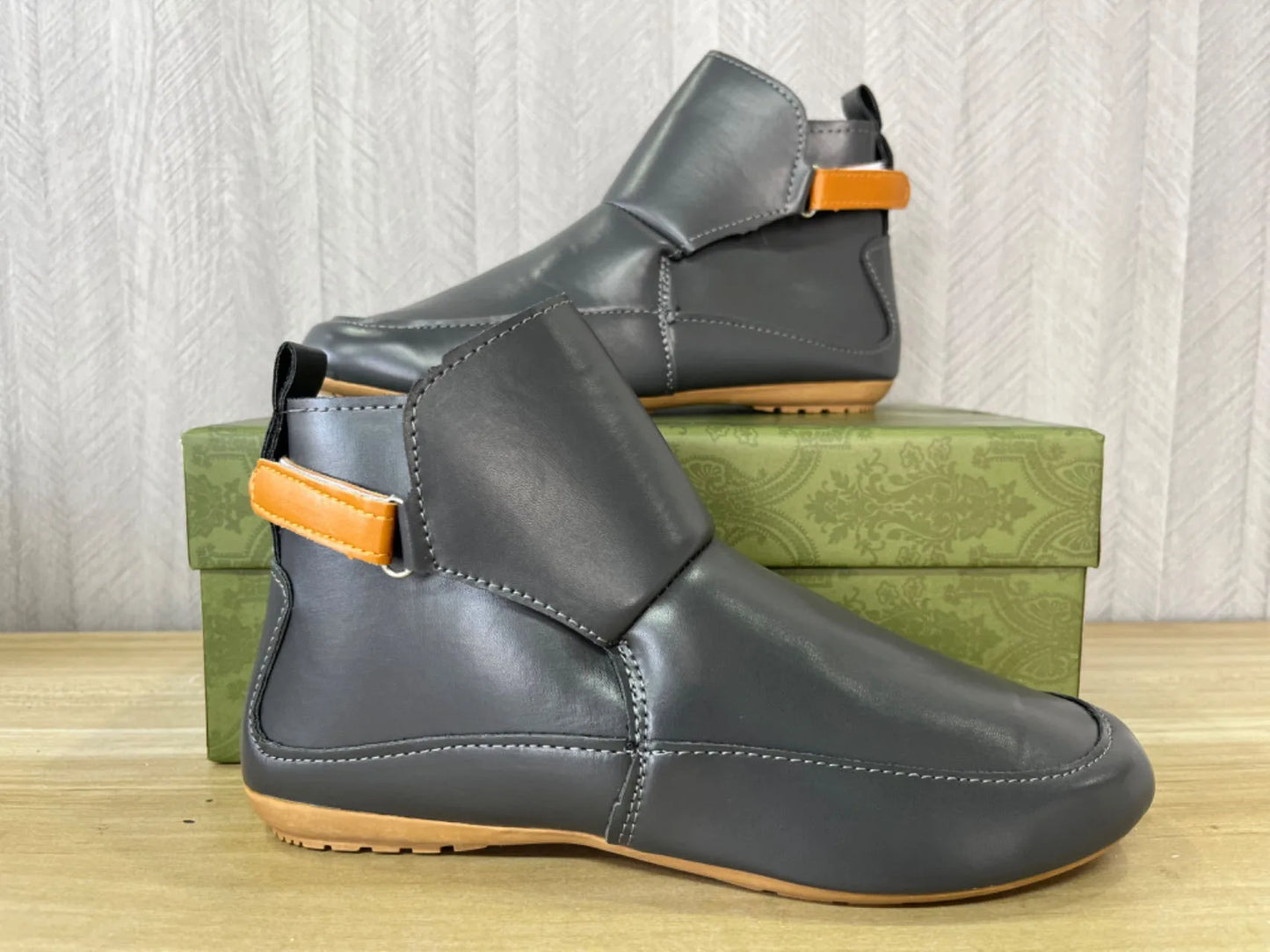 Vielseitige und stützende orthopädische Stiefel