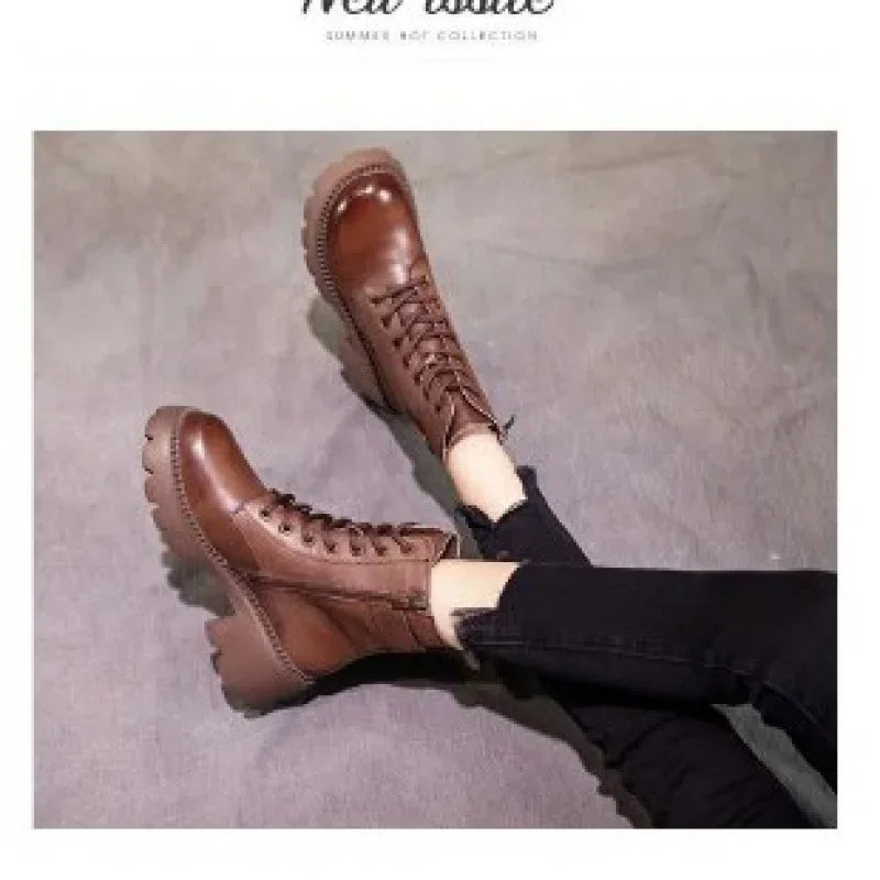 Stützende und stilvolle orthopädische Stiefel