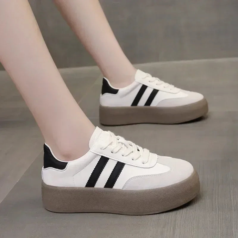 Elegante und stützende orthopädische Turnschuhe