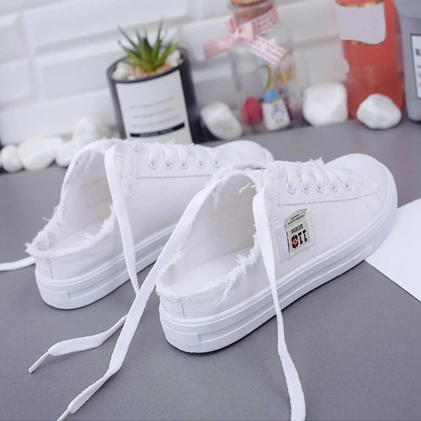 Elegante und stützende orthopädische Turnschuhe