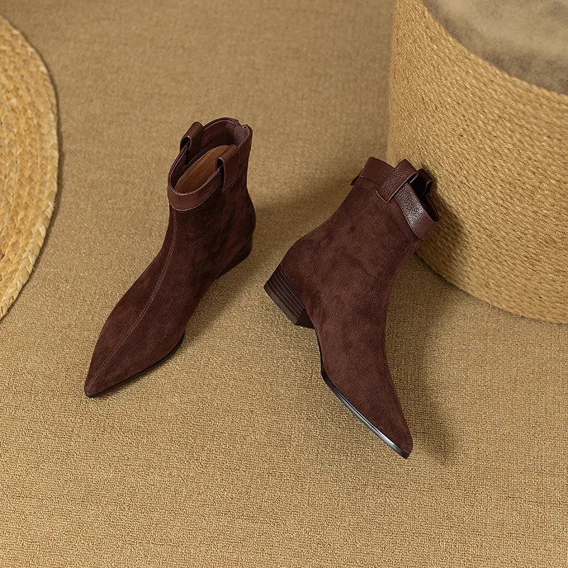 Klassische Orthopädische Stiefel mit zeitlosem Stil