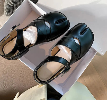 MW | Leder Split Toe Flats