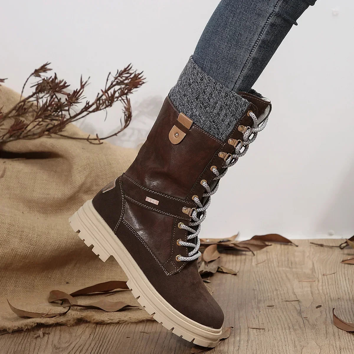 Bequeme und modische orthopädische Stiefel