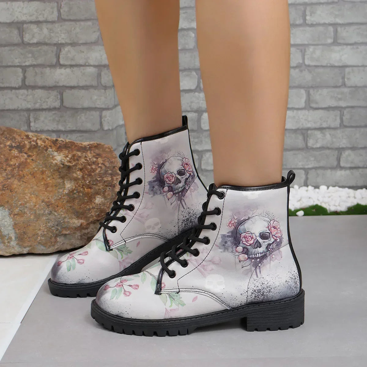 Elegante und stützende orthopädische Stiefel