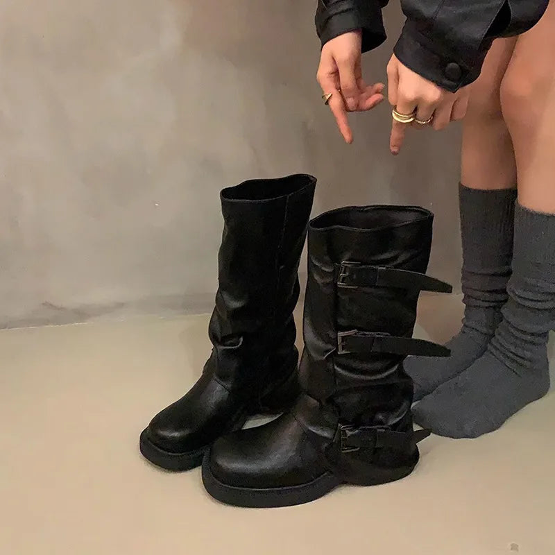 Maßgeschneiderte und bequeme orthopädische Stiefel