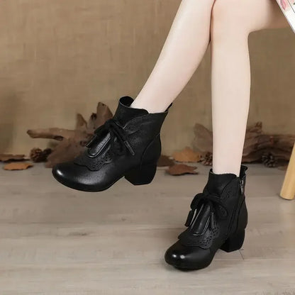 Lässige und stützende orthopädische Stiefel