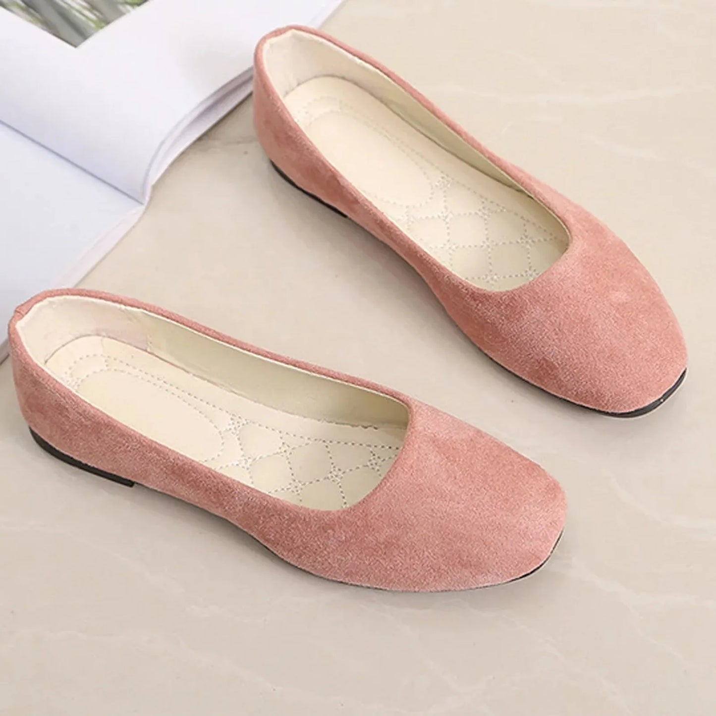 Stützende und trendige orthopädische Schuhe
