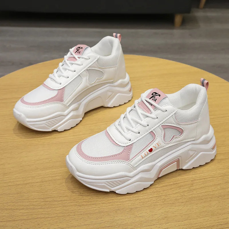 Maßgeschneiderte und bequeme orthopädische Turnschuhe