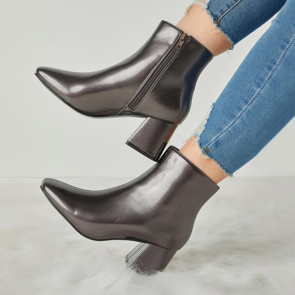 Schicke Orthopädische Stiefel mit einzigartigem Design