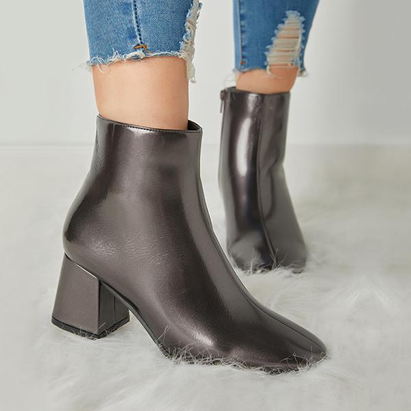 Schicke Orthopädische Stiefel mit einzigartigem Design