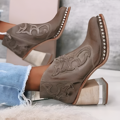 Wunderschön gefertigte Orthopädische Stiefel