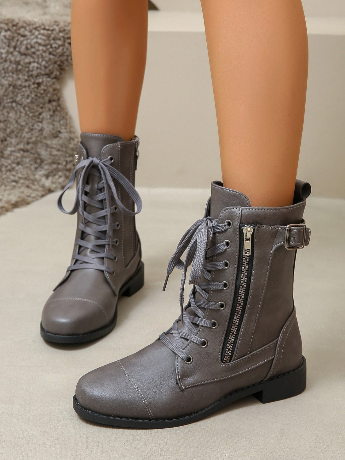 Klassische Orthopädische Stiefel mit zeitlosem Stil