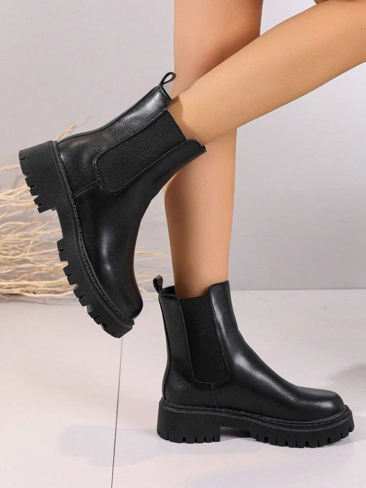 Klassische Orthopädische Stiefel mit zeitlosem Stil