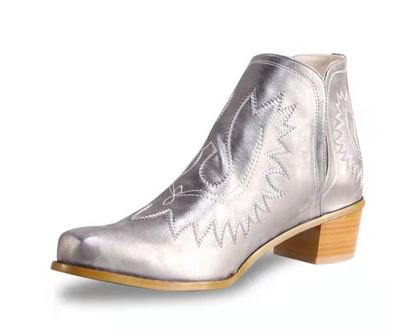 Anmutige Orthopädische Stiefel für modernen Look