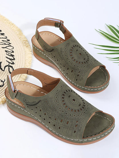 MW | ethnisches Muster geschlagene hohle Klettverschluss Retro Sandale