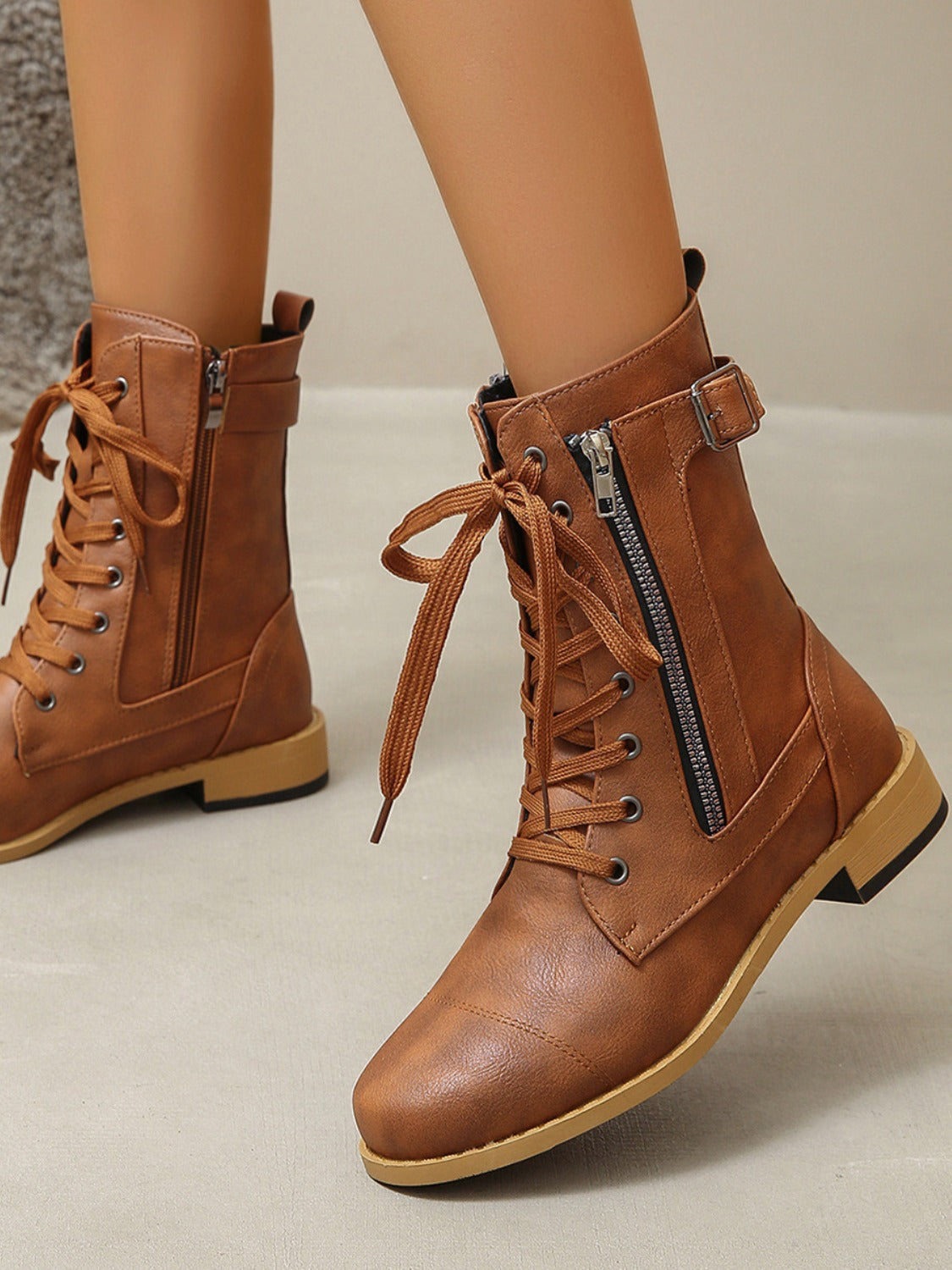 Schicke Orthopädische Stiefel mit einzigartigem Design