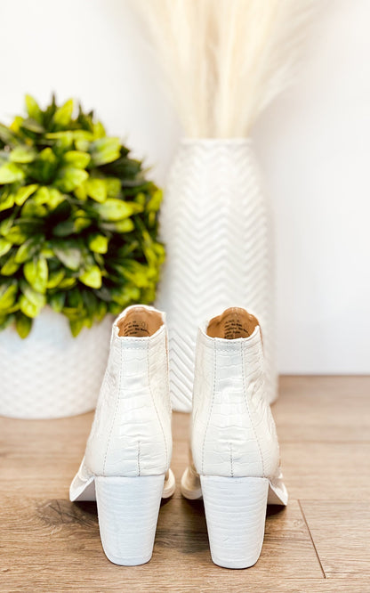Klassische Orthopädische Stiefel mit zeitlosem Stil