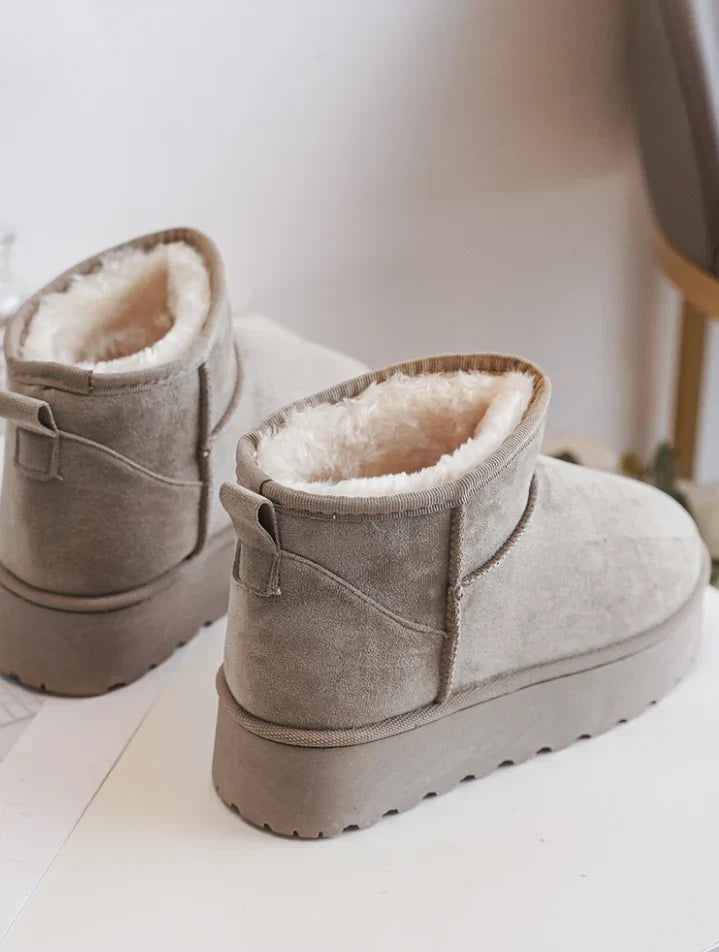 Anmutige Orthopädische Stiefel für modernen Look